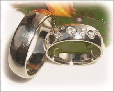 IM229 engraved wedding rings platinum polished