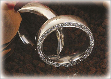 IM253 engraved wedding rings saint mourice alike