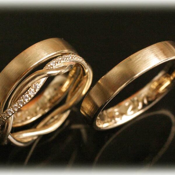 9ct Gold Diamond Set Twist Design 3mm Wedding Band | Freemans